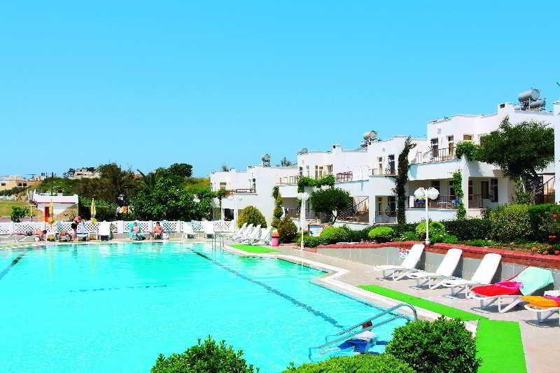 קוקארי Marina Apartments מראה חיצוני תמונה