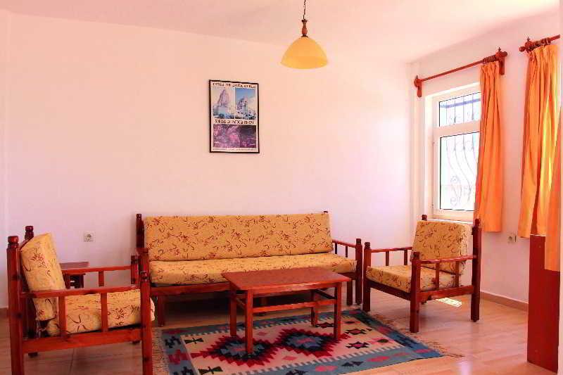 קוקארי Marina Apartments מראה חיצוני תמונה