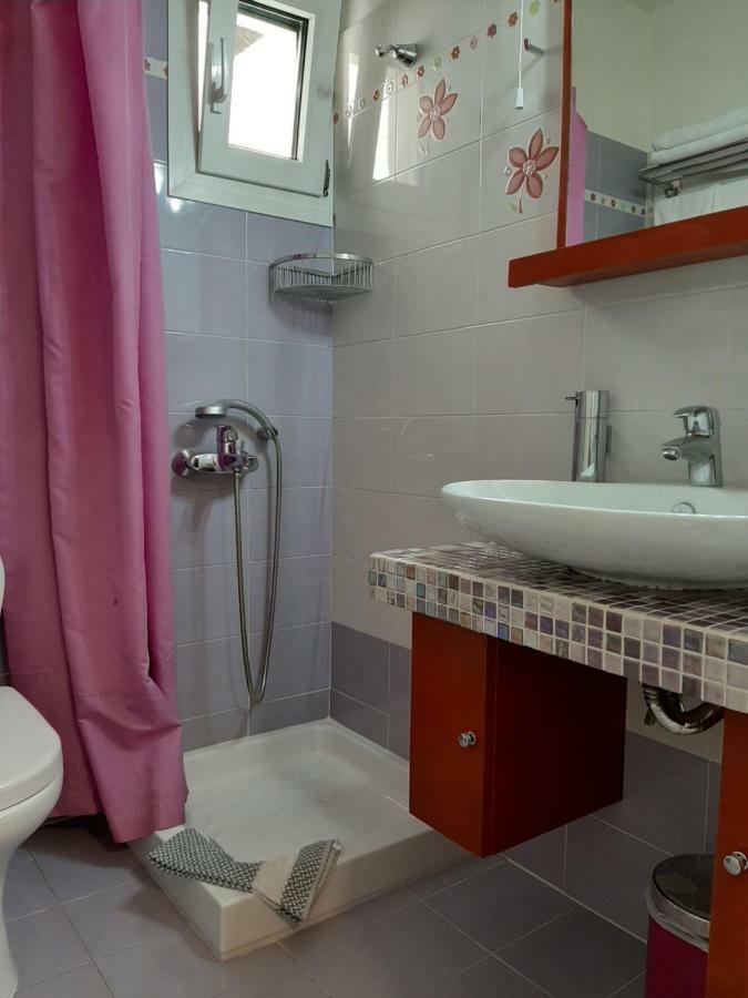 קוקארי Marina Apartments מראה חיצוני תמונה